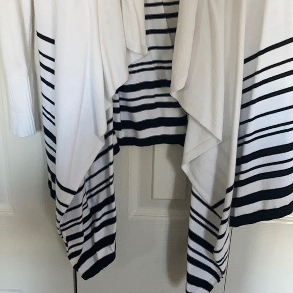 Cardigan - Picture 4 of 6